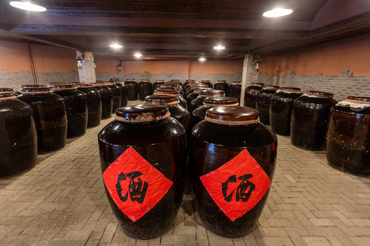 傳統(tǒng)酒坊酒缸